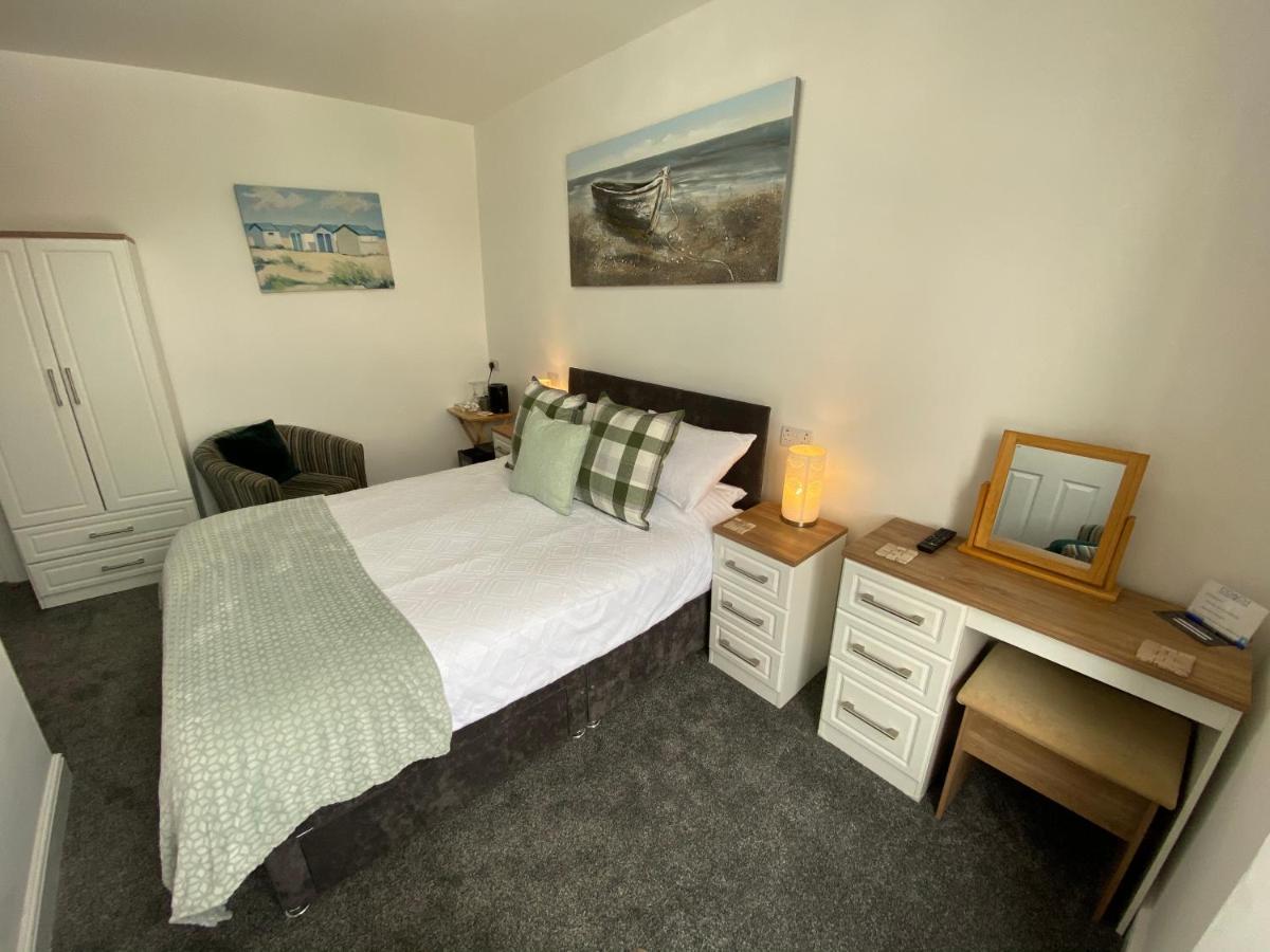 Coach Guest House Tenby Eksteriør bilde